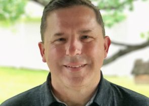 Headshot of Doug Sawyers